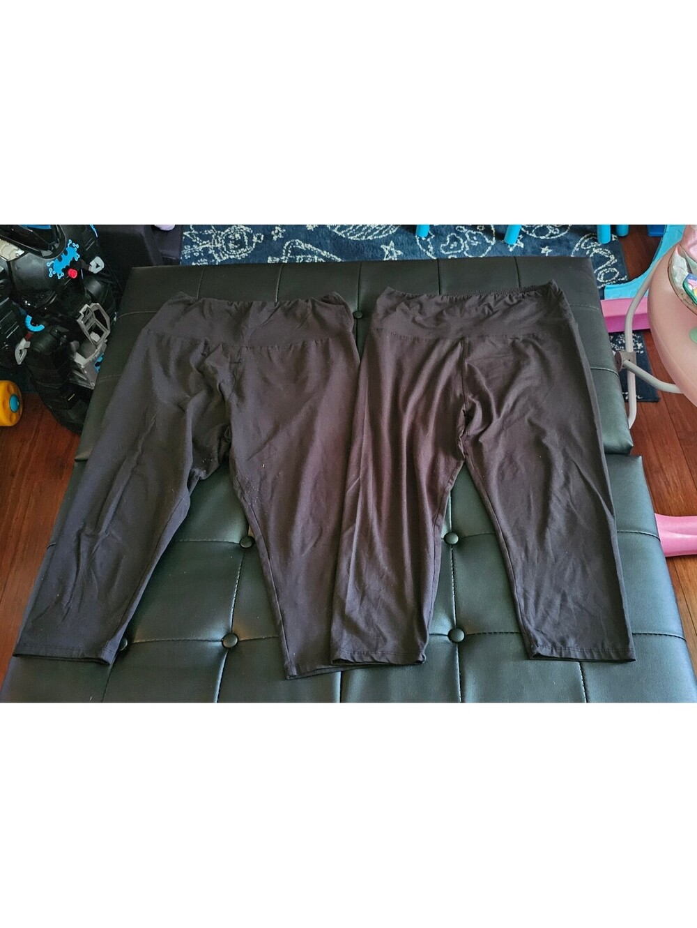 Womens large xl capri leggings black euc
